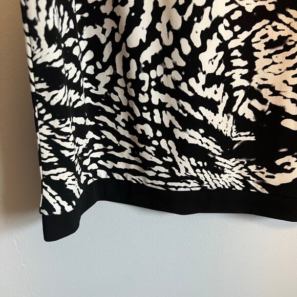 Calvin Klein Abstract Black and White Pattern Shift Dress Size 4 - Picture 6 of 8